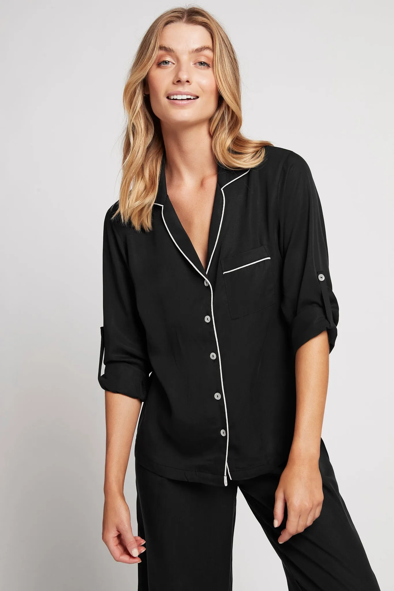 Eva Lounge Tencel™ Pyjama Set - Black with Blush Piping