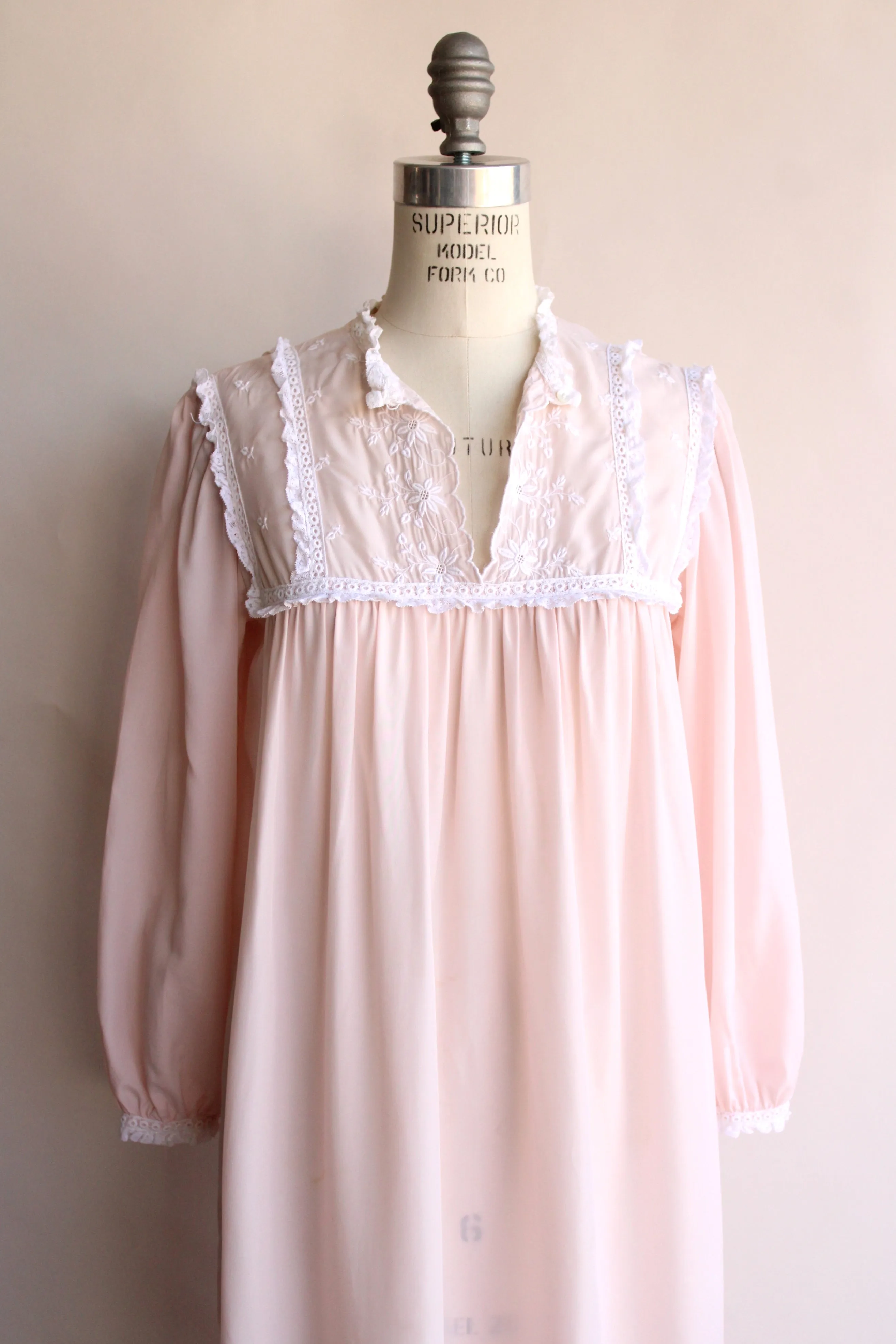 Vintage 1960s Pink Iris Lingerie Nightgown for Bullock's Wilshire