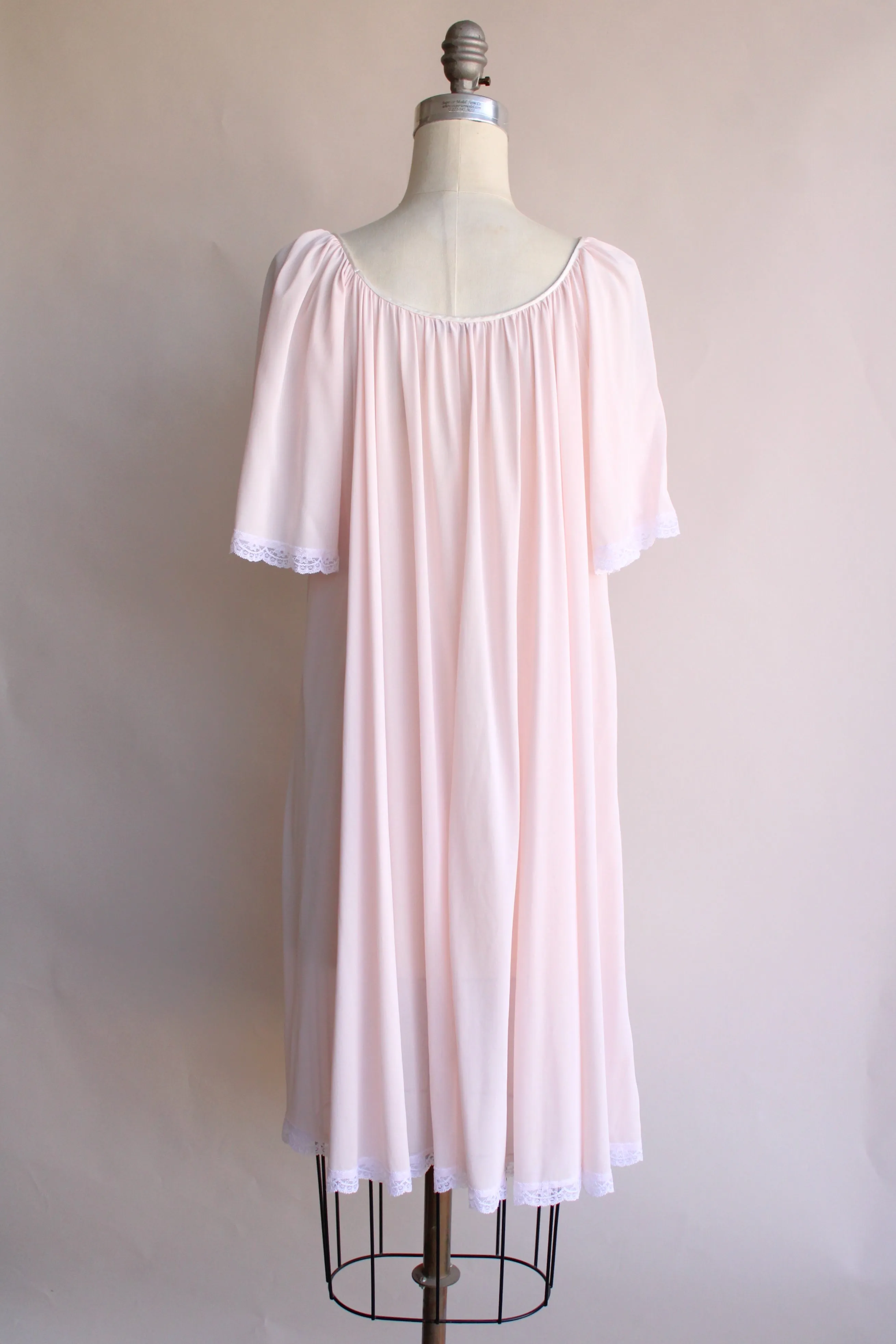 Vintage 1970s Miss Elaine Pink Nightgown